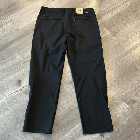 PATAGONIA | Men's Quandary Pants - Short - Picture 1 of 9